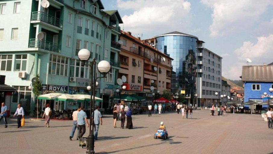 Detalji napada bračnog para na policiju u Rožajama
