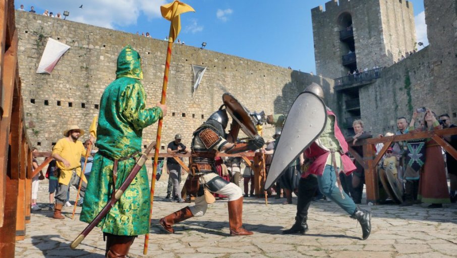 POČEO SREDNJEVEKOVNI FESTIVAL