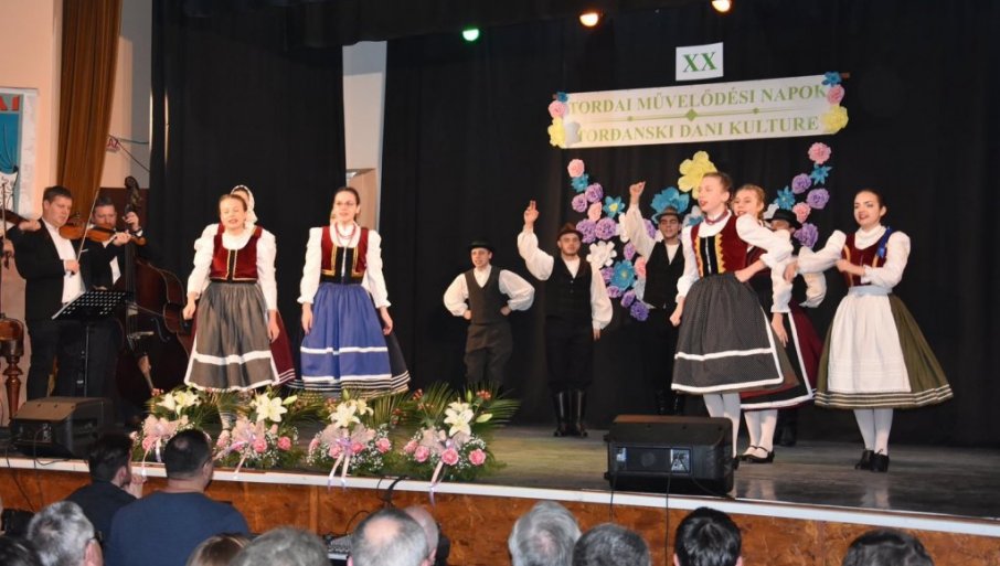 Svadba na starinski način u selu kod Zrenjanina