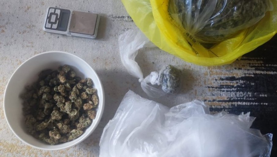U stanu nađeno 680 grama marihuane