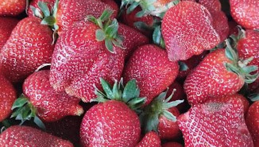 Na pijaci u Paraćinu za kilogram sa 600 na 500 dinara (FOTO)