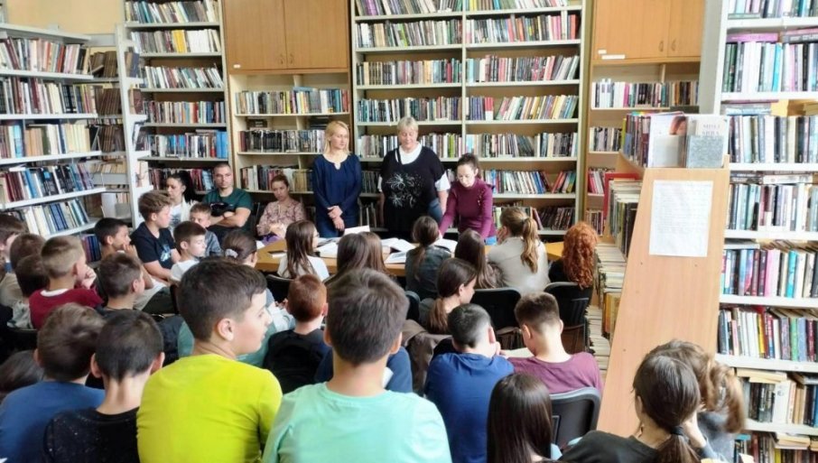 Javni čas u Biblioteci „Dr Vićentije Rakić“ u Paraćinu (FOTO)
