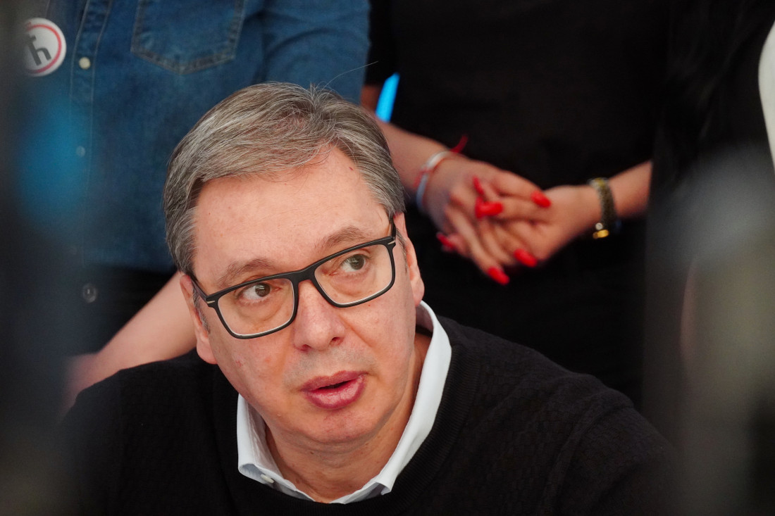 Vučiću pozlilo na tviteru slave