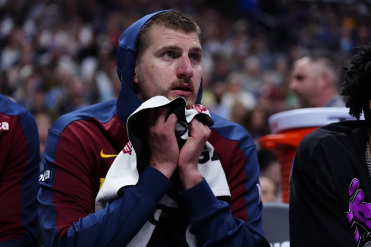 JOKIĆ ŠOKIRAO AMERE: Dok su košarkaši Denvera slavili
