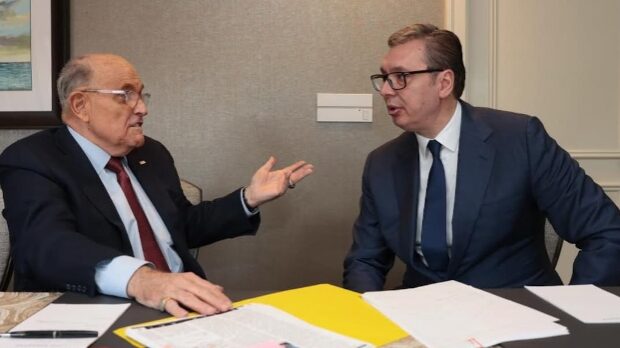 Okupljanje i Politička Stvarnost u Srbiji