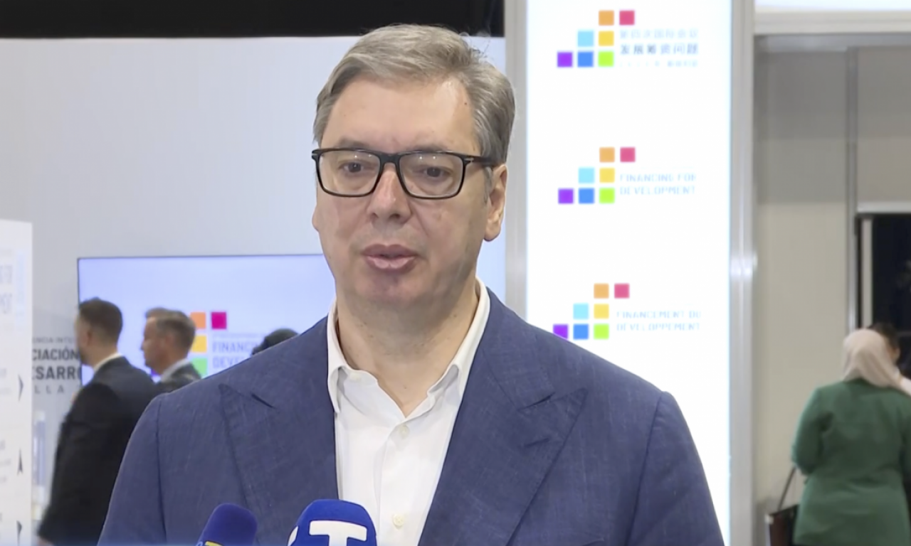 vučić se obraća iz španije