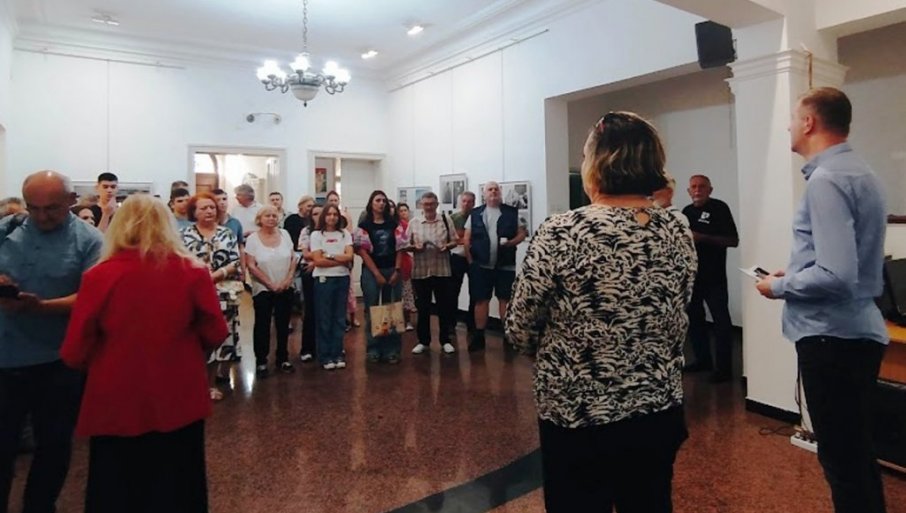U Kulturnom centru sinoć otvorena izložba „Paraćin 2025“ (FOTO)