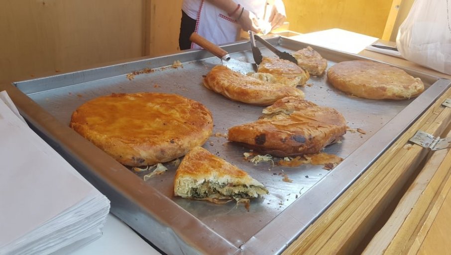 ISPRED OFICIRSKOG DOMA U NIŠU POČELI 22. „DANI BUREKA“ Kulturna baština iz tepsije