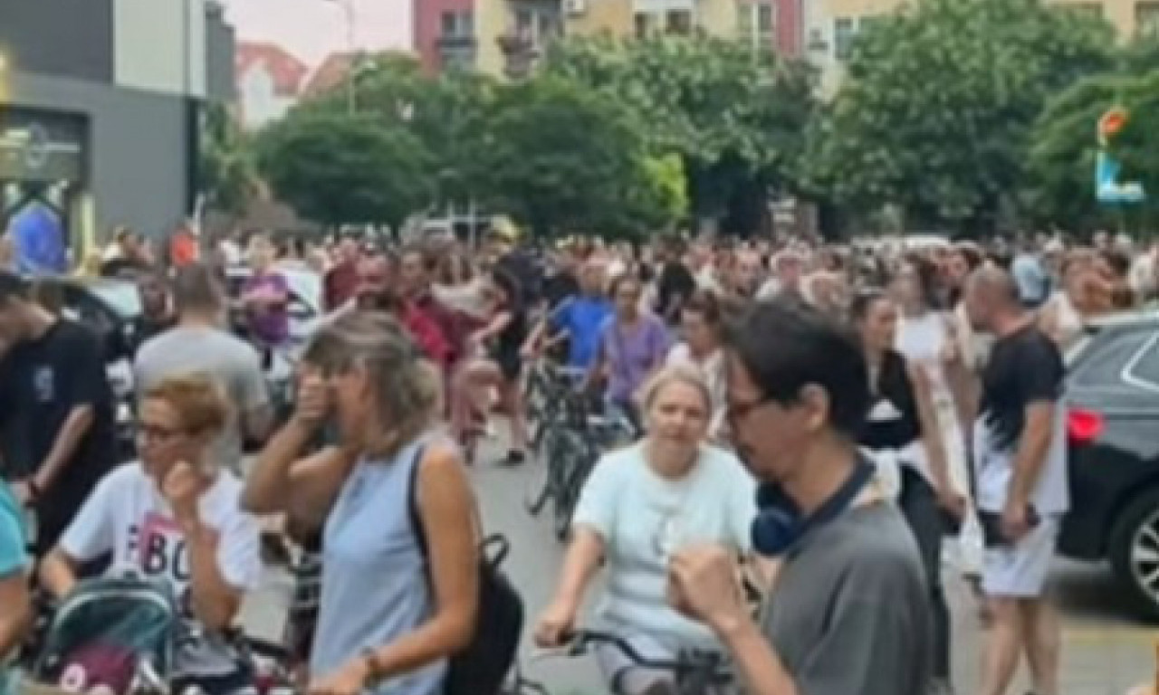 Protest ispred zgrade Žarka Miina