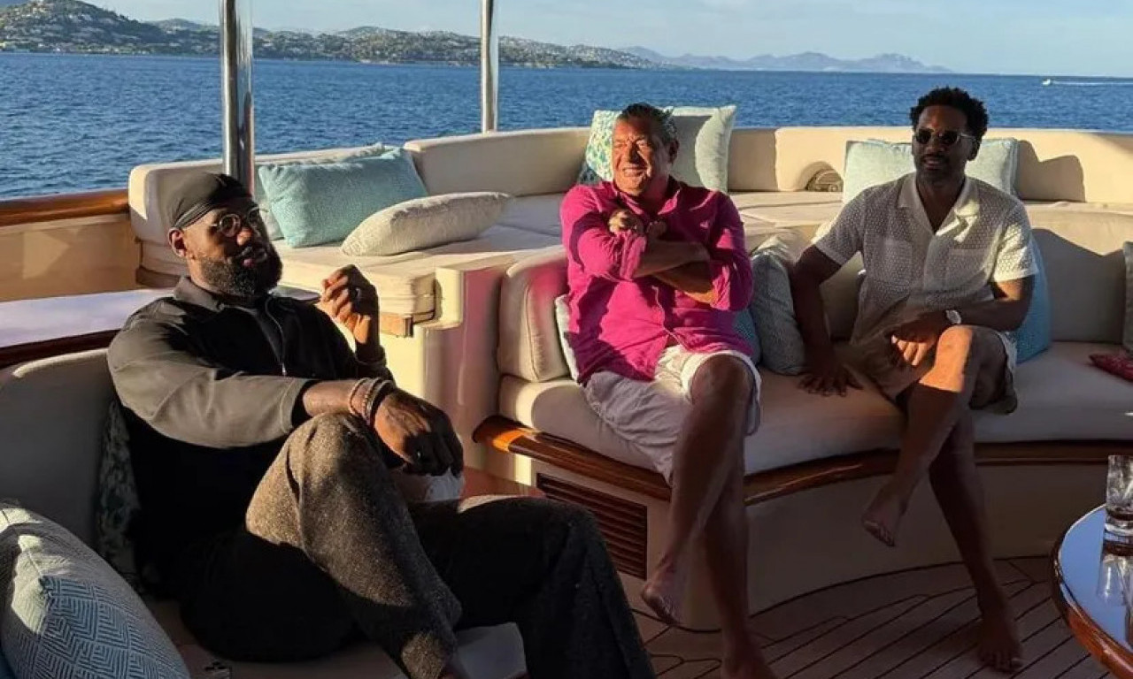 Miško Ražnatović Lebron Džejms na jahti