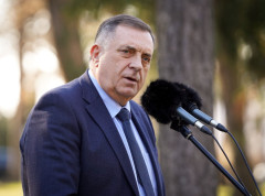Cilj Nemačke kao sponzora rezolucije o Srebrenici da oslabi poziciju Srba