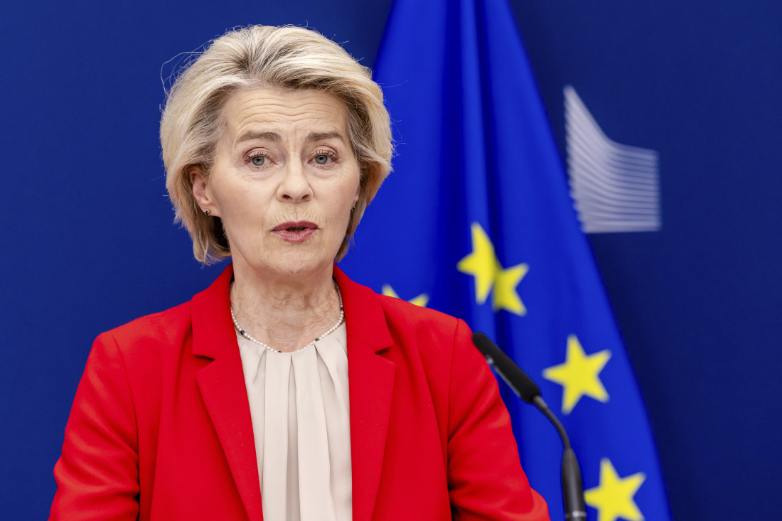 Ursula fon der Lajen preživela glasanje o nepoverenju