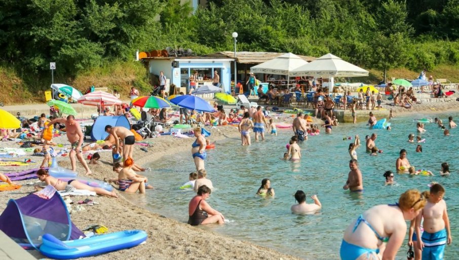 PICA U NAPULJU NAJVIŠE 14 EVRA, NA JADRANU 24! Hrvati podivljali sa cenama, sezona propada