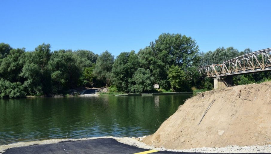 JOŠ NIJE IZVESNA SUDBINA ŽELEZNIČKO-DRUMSKOG MOSTA KOD SVILAJNCA, KOJI JE ZATVOREN ZBOG NEBEZBEDNOSTI Preko Morave samo pontonom