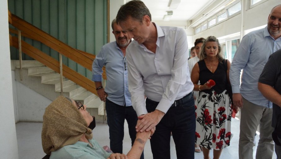 MINISTAR ZA JAVNA ULAGANJA DARKO GLIŠIĆ U NEGOTIN DONEO LEPE VESTI Od države 595 miliona