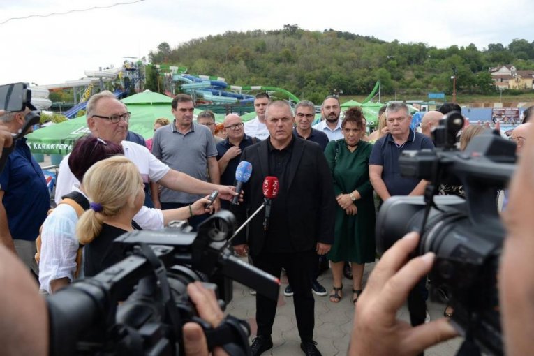 Odmah procesuirati i stati na put svima koji prete predsedniku Srbije, državnom rukovodstvu i bilo kom građaninu!