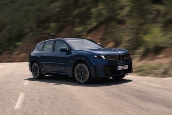 BMW predstavio novi električni SUV iX3 (VIDEO)