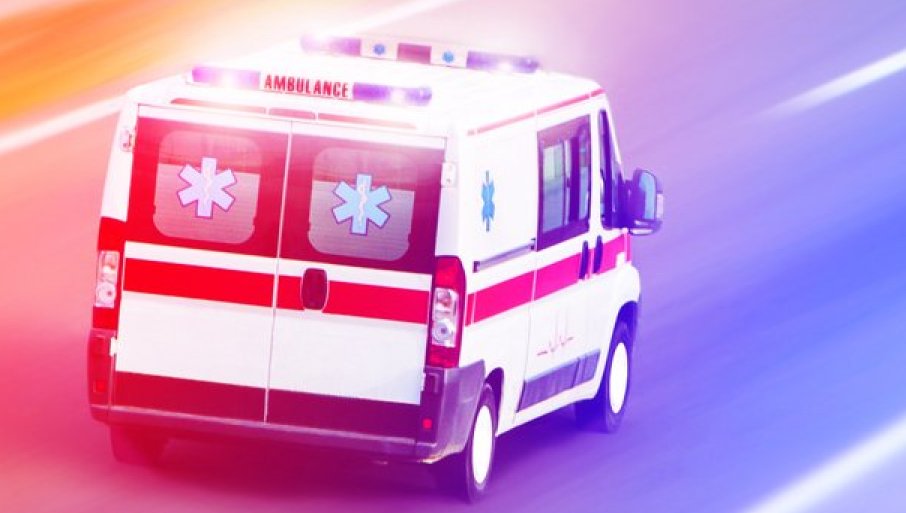 Dečaka šutirali i udarali u glavu, on nepomičan ležao na putu