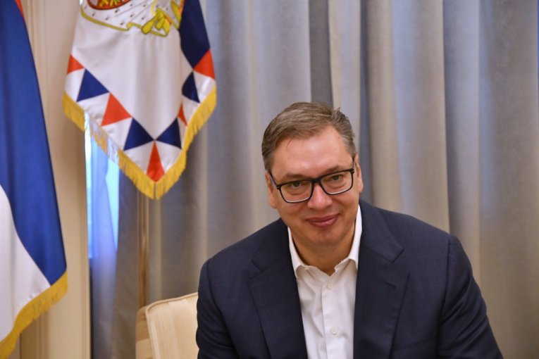 VUČIĆ SUTRA U 11 NA TV PINK! Predsednik će govoriti o važnim temama
