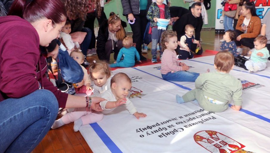 Kampanja „Karavan roditeljstva -porodica u srcu“