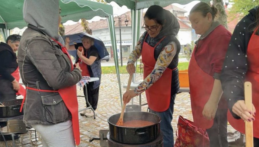 DRUGA „AJVARIJADA“ U NIŠU, UPRKOS KIŠI, OKUPILA DESETAK EKIPA IZ ČITAVE SRBIJE Đakonije kod Beogradske kapije