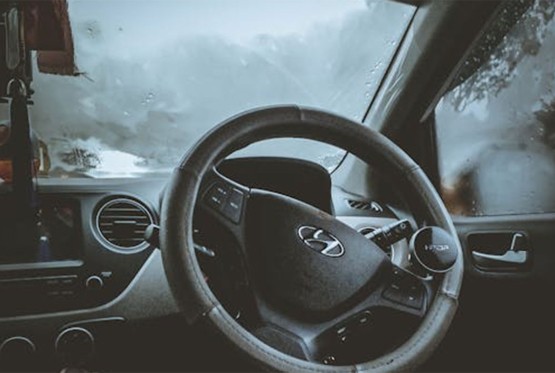 Kako najlakše da odmaglite stakla u automobilu