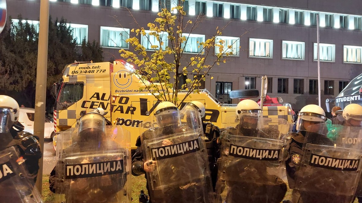 Protesti u Subotici u znak sećanja na žrtve tragedije