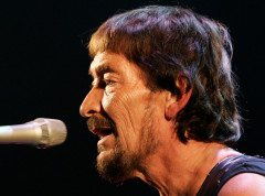 Preminuo gitarista i pevač Kris Ria