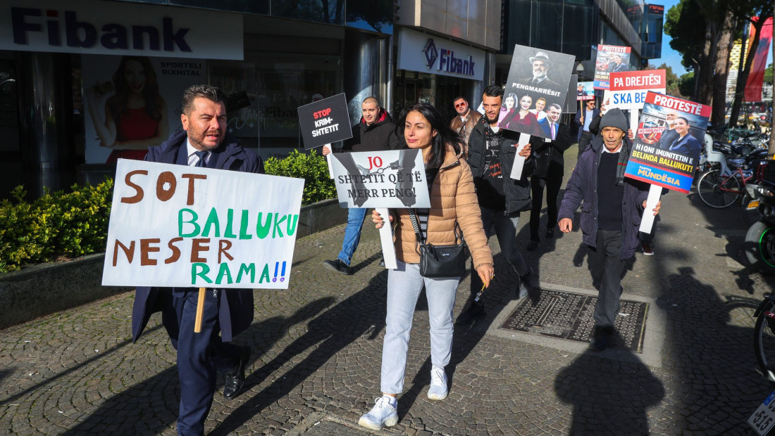 Protest protiv premijera Rame zbog korupcije