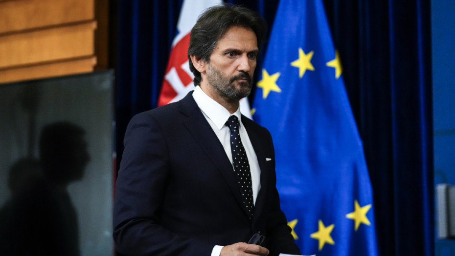 NATO treba da upravlja zajedničkom odbranom