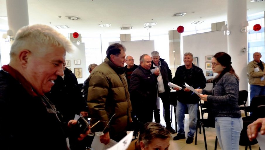 U POMORAVLJU OKO 500 POLJOPRIVREDNIKA VEĆ OBUČENO ZA PRAVILNU PRIMENU PESTICIDA Bez „hemije“ nema kvaliteta