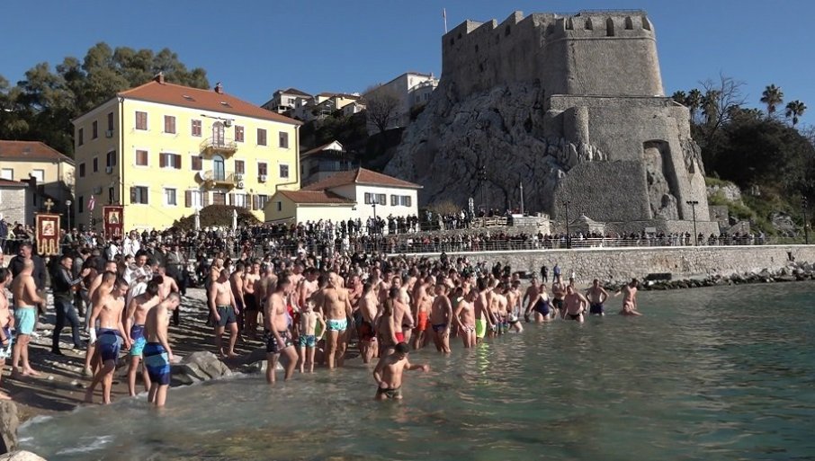 Krsto i Nikola do krsta doplivali zajedno