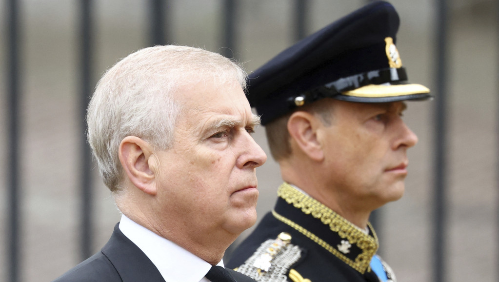 Razmatra se zakon o uklanjanju Endrjua iz linije nasledstva