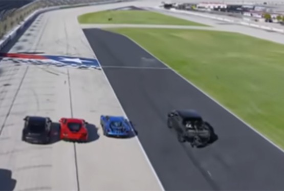 Ima preko 4 tone, a brži je od Ferrarija (VIDEO)