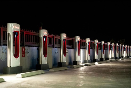 Sabotaža na Teslinim punjačima: Neko sipao vodu u konektore