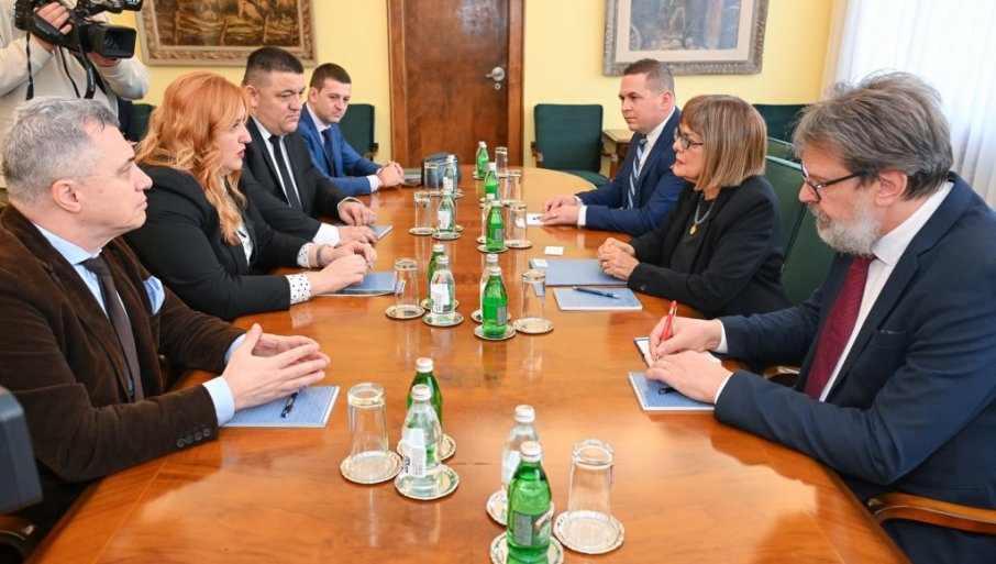 Sastanak Maje Gojković sa predstavnicima Makedonskog nacionalnog saveta