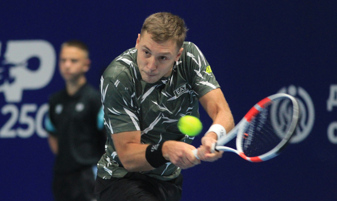 Međedović srećni gubitnik, Srbin igra u Roterdamu