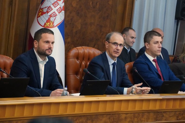 VLADA DONELA HITNU ODLUKU! Evo koja grupa građana NEĆE MORATI DA PLATI januarski račun za STRUJU!