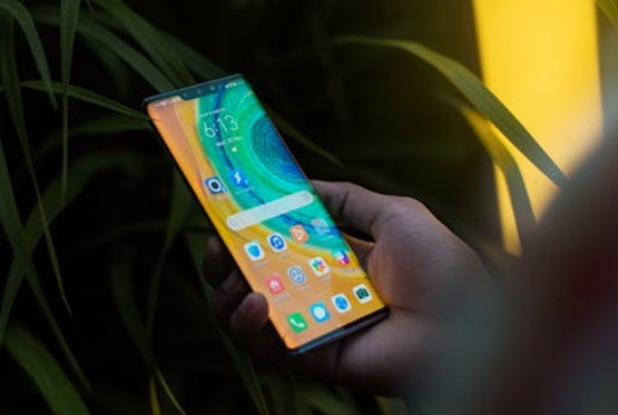 Honor sprema telefon sa ogromnom baterijom, obara sve rekorde