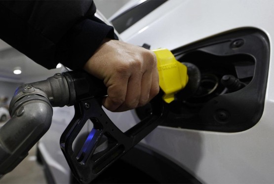 Može li doći do kvara automobila ako ostanete bez goriva u vožnji?