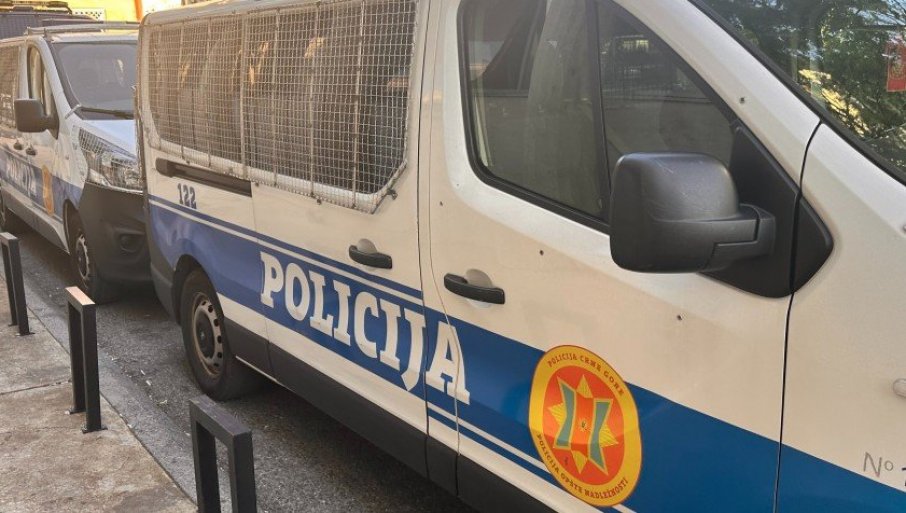BLOKIRAN GRAD POSLE RANJAVANJA „KAVČANINA“ Policija zaustavila blindirani „audi“, pronađen i pištolj