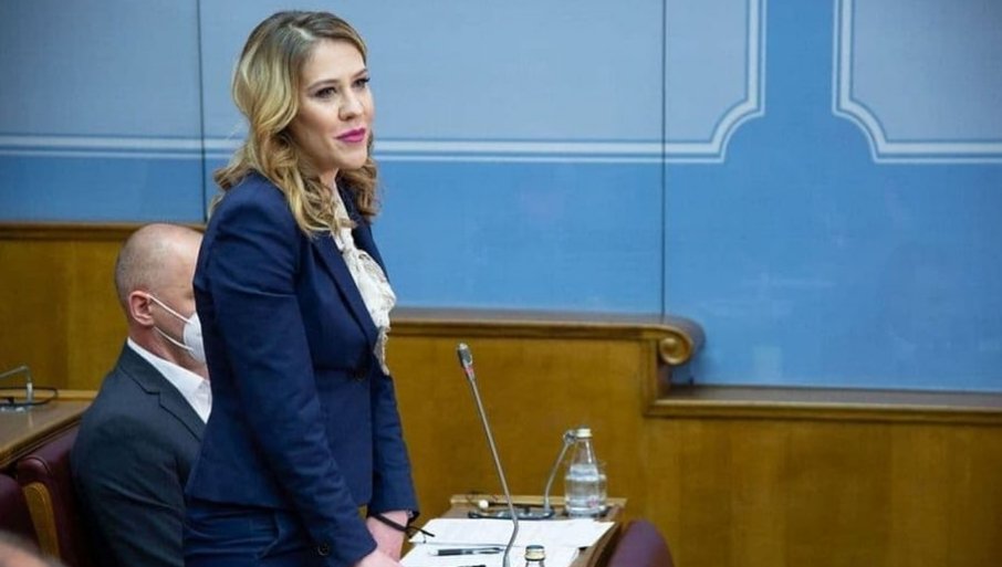 Burne reakcije na hapšenje bivše ministarke prosvete u Crnoj Gori
