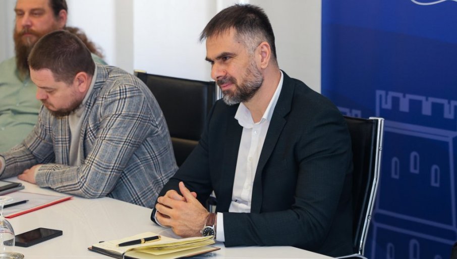 Žarko Mićin sa predstavnicima kancelarije za IT i E-upravu