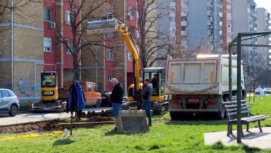 NOVIH 48 MESTA ZA PARKIRANjE : U Novom Sadu počeli radovi