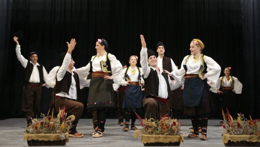 NEGUJU TRADICIJU I STARE OBIČAJE: "Spomenar" u Domu Kulture u Žitištu