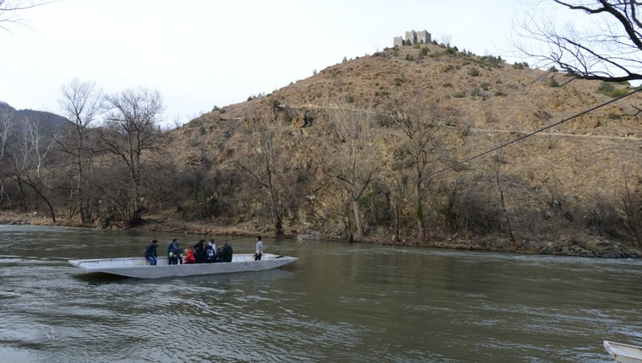 Izgradnja mosta preko Ibra u Magliču i dalje na dugačkom štapu (FOTO)