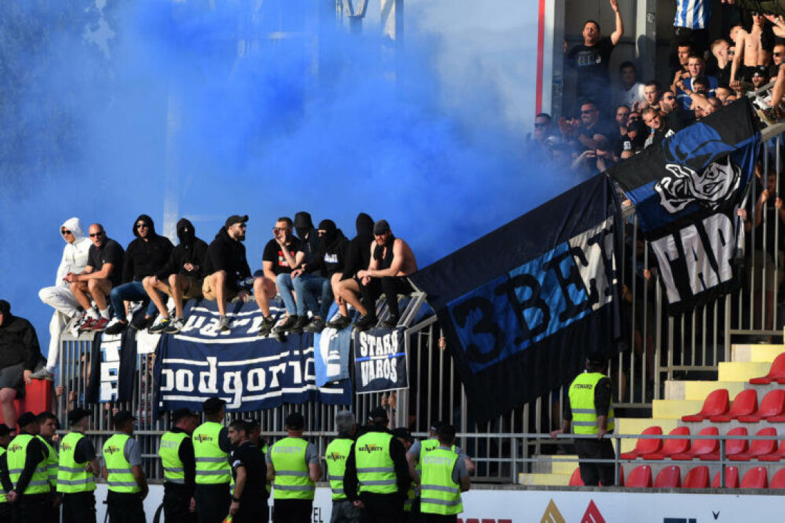 Navijači Budućnosti skinuli dresove svojim igračima