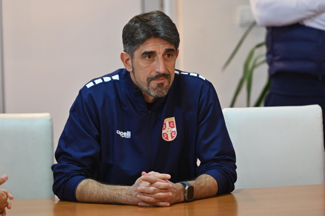 Selektor Paunović uručio Kodeks FSS reprezentativcima