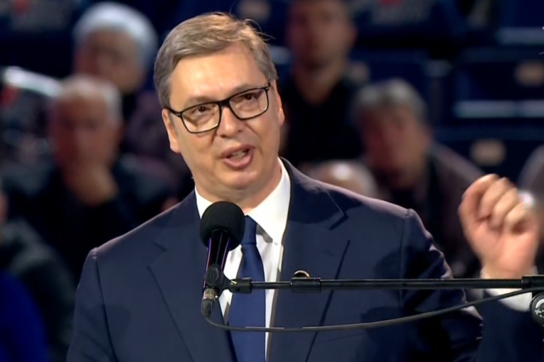 „VERUJEM U SRBIJU KOJA NE ODUSTAJE“! Vučić sumirao nedelju za nama