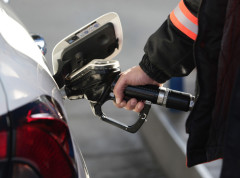 Cene goriva od ponoći niže od dva do sedam centi